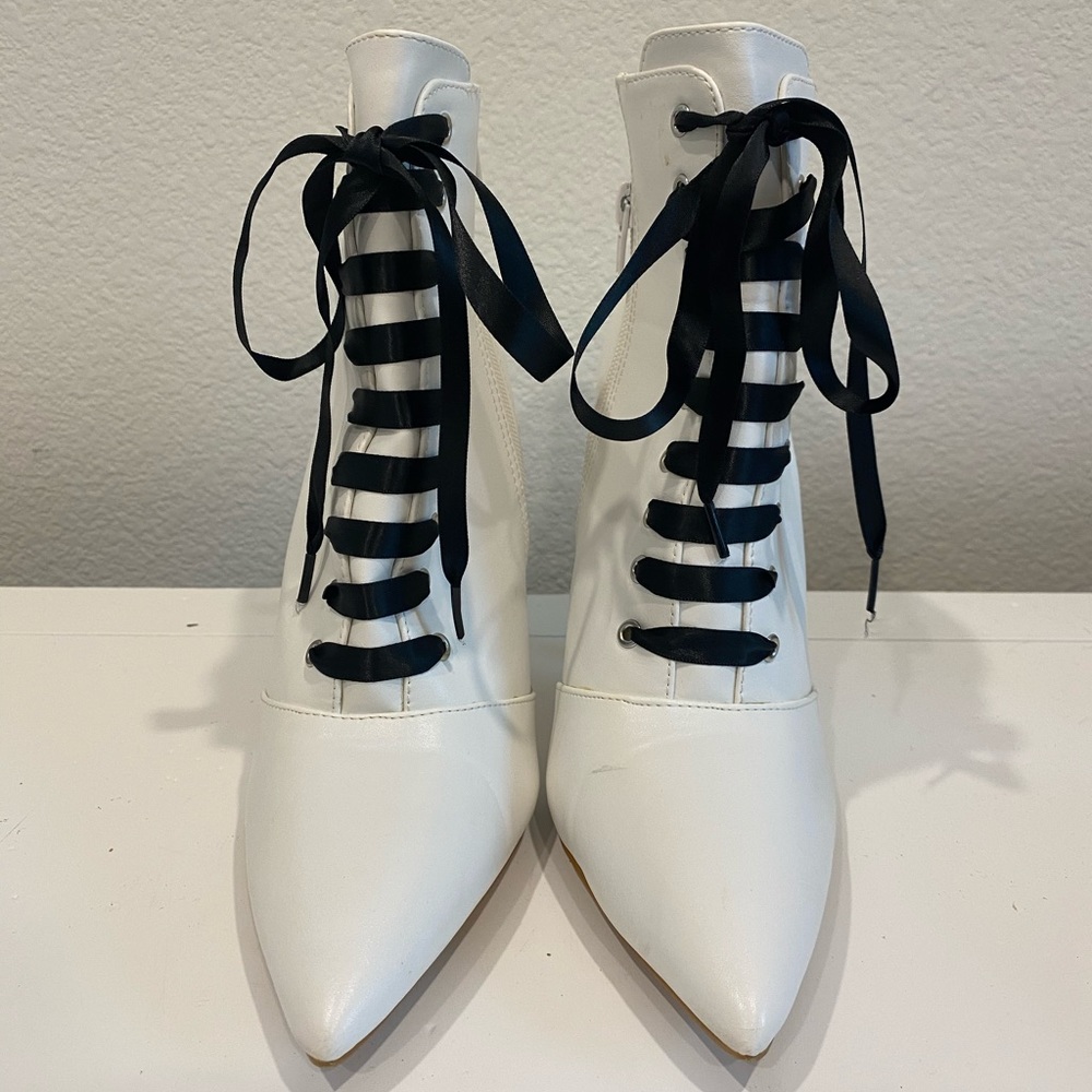 Fashion Nova Lace Up White Heel Ankle Boots